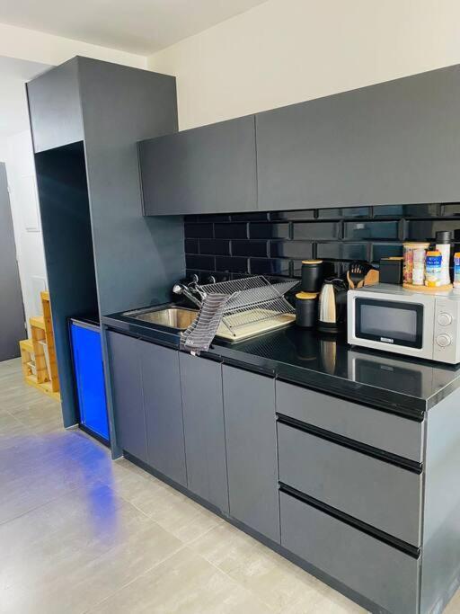Апартаменты Lovely Flat In The Center 36 Тель-Авив Экстерьер фото